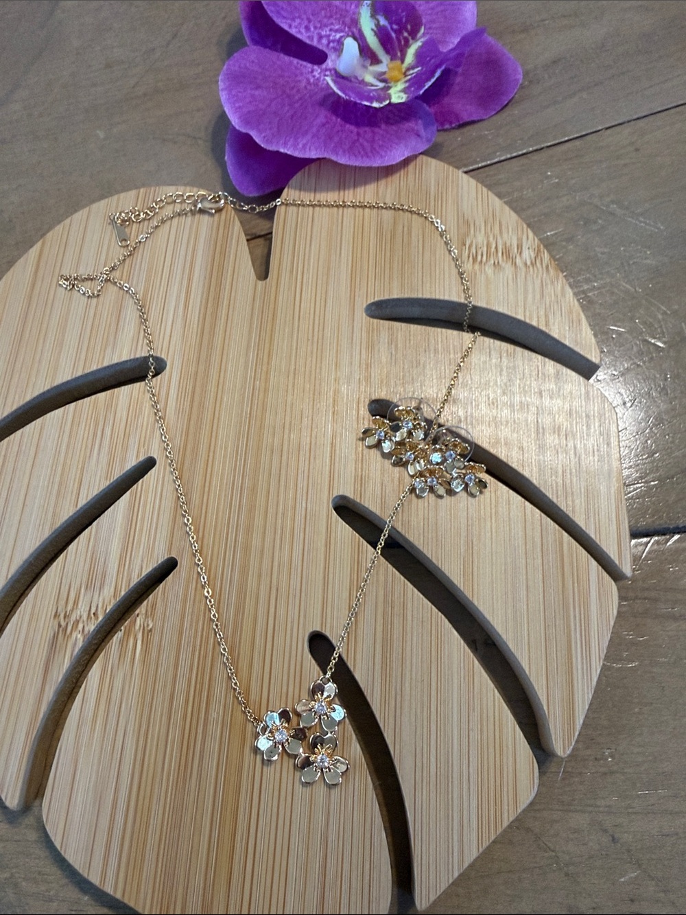 Gold Floral Pendant Necklace and Earrings set- Women's Jewelry
